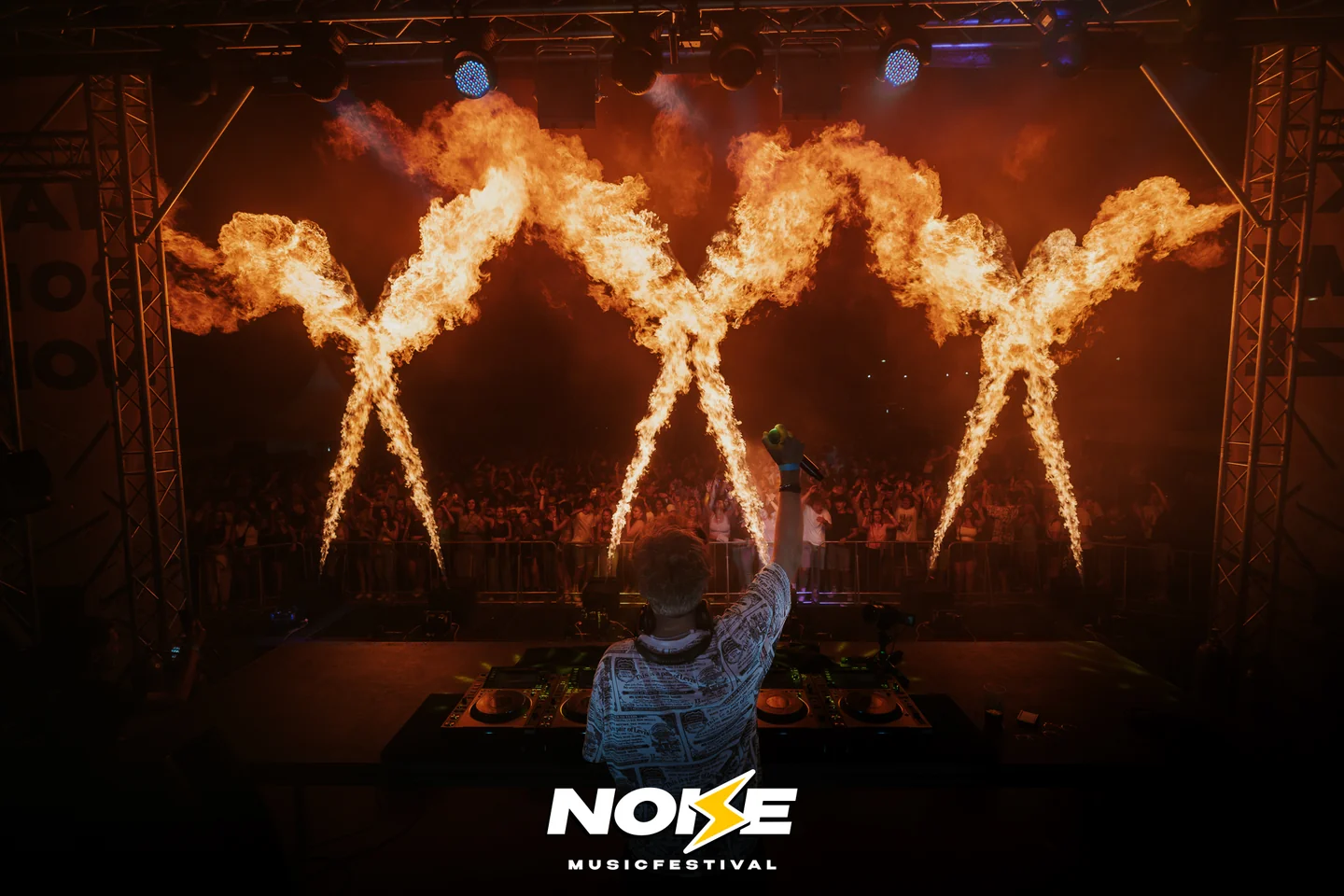 ZIZERO auf der Bühne beim NOIZE Festival